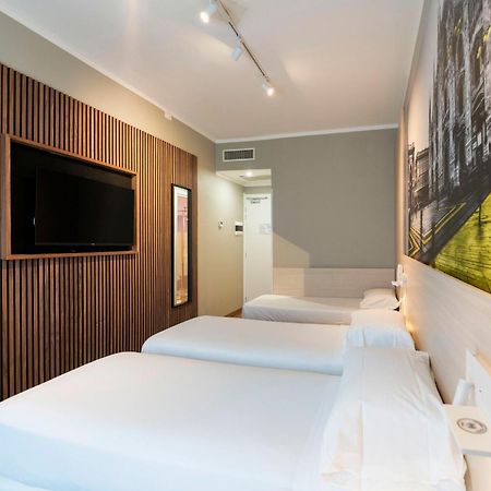 VIVA Hotel Milano Esterno foto